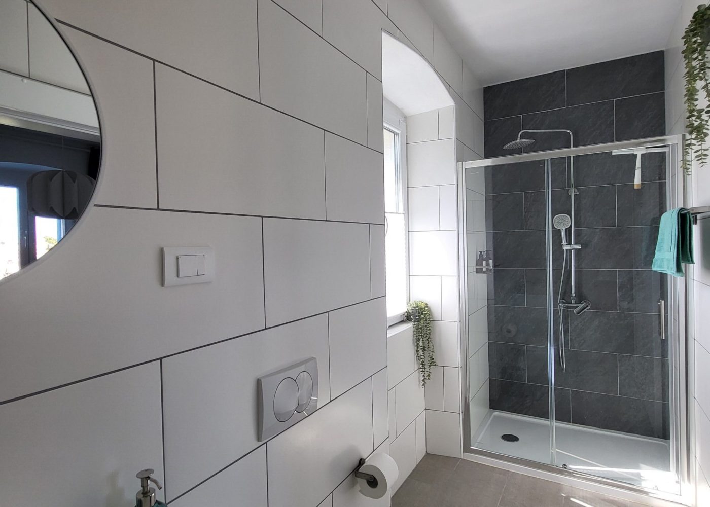 Seperates Badezimmer in jedem Schlafzimmer